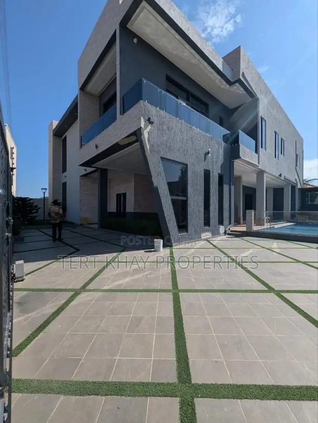6bdrm House in East Airport, Spintex for sale · Photo 1