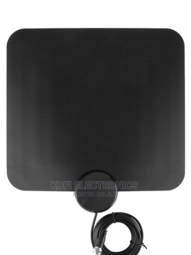 Indoor Digital Antenna Connects to Your TV or Set-Top Box · Photo 1
