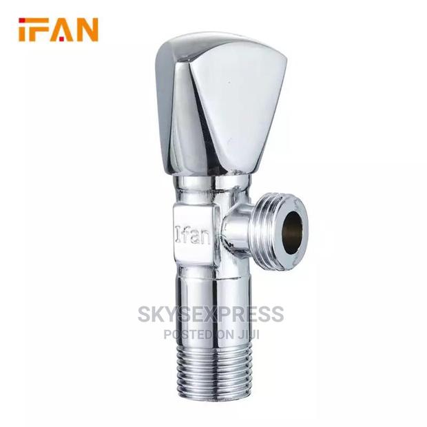 High Quality 1/2 X1/2 Angle Valve · Photo 1