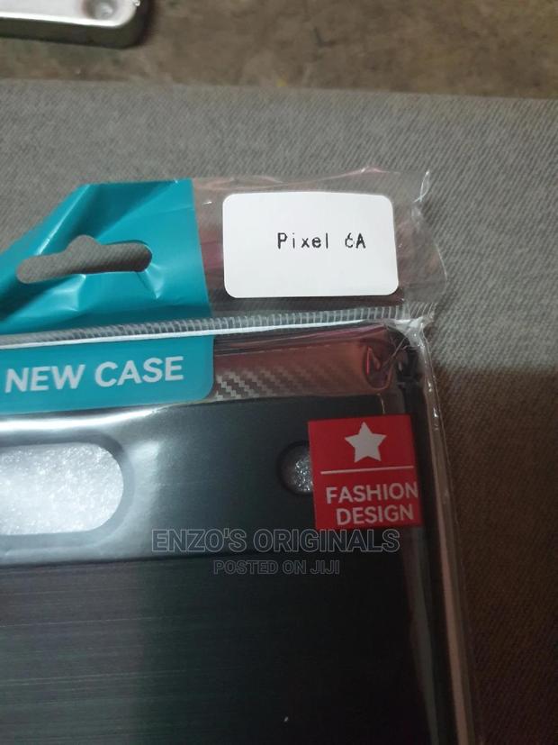 Google Pixel 6A Sleek Microfiber Protection Case · Photo 2