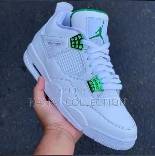Air Jordan 4 Metallic Green · Photo 1