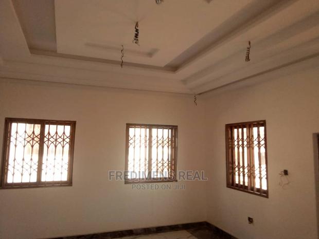 4bdrm House in Fredimens Real, Kumasi Metropolitan for Sale · Photo 3