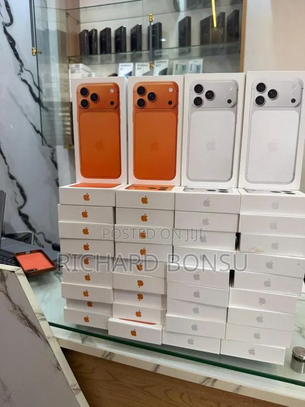 New Apple iPhone 17 Pro Max 256 GB Orange · Photo 1