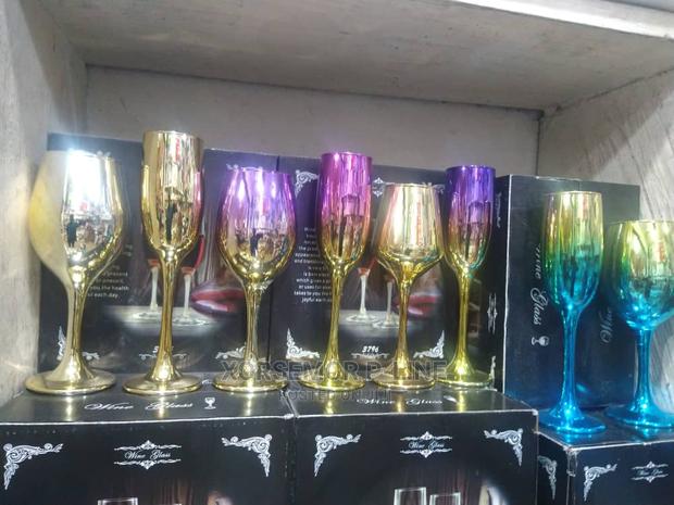 6 Wine and Champagne Cups · Photo 1