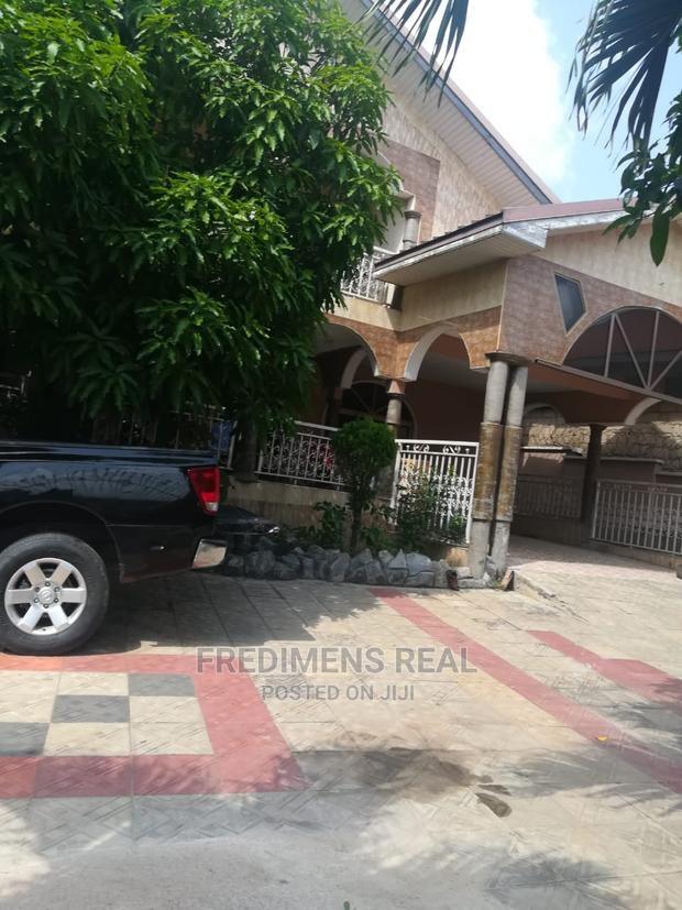 6bdrm House in Fredimens Real, Kumasi Metropolitan for Sale · Photo 2
