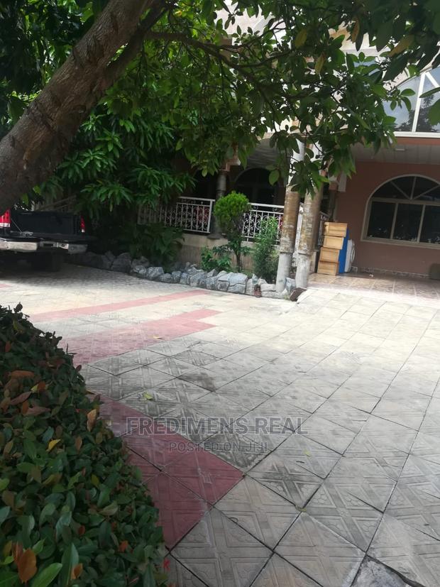 6bdrm House in Fredimens Real, Kumasi Metropolitan for Sale · Photo 8