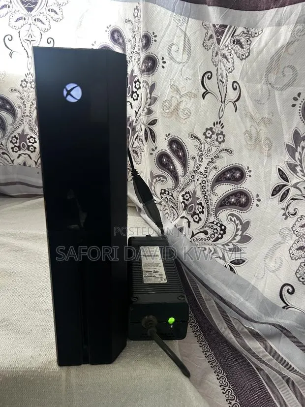 Xbox One Console · Photo 1