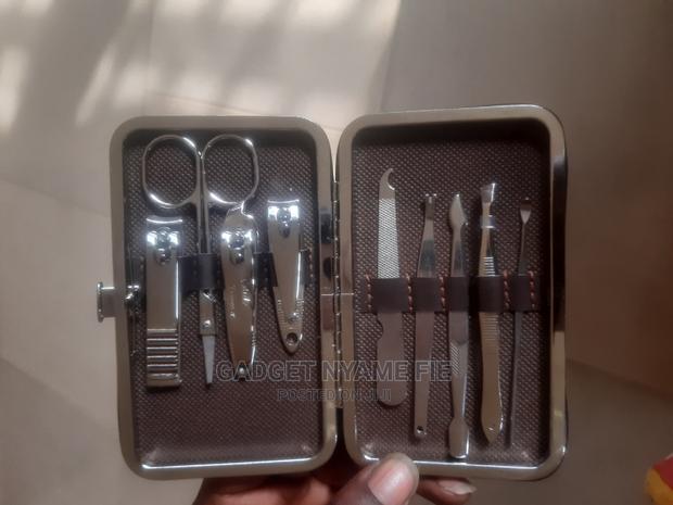 Nail Care and Treatment Set · Photo 1