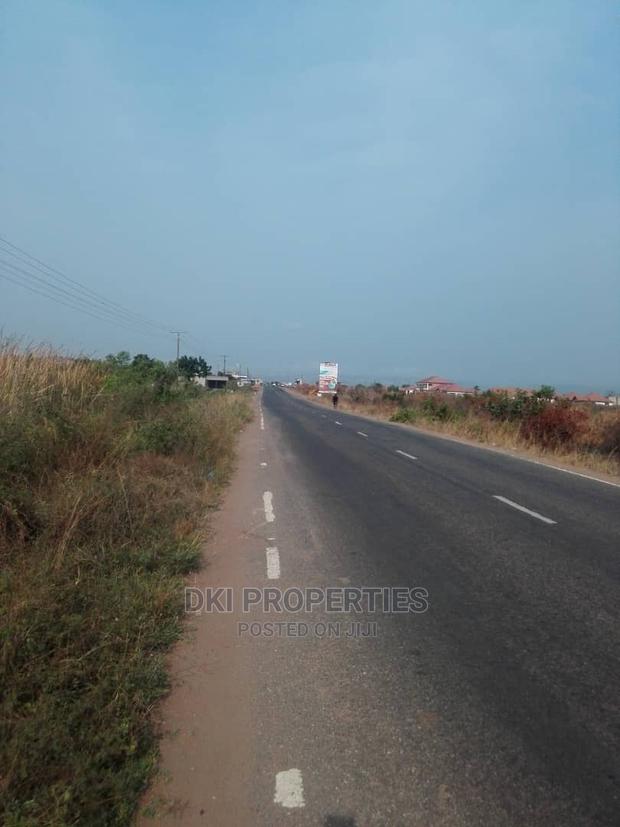 Roadside Land at Malejor for Sale · Photo 2