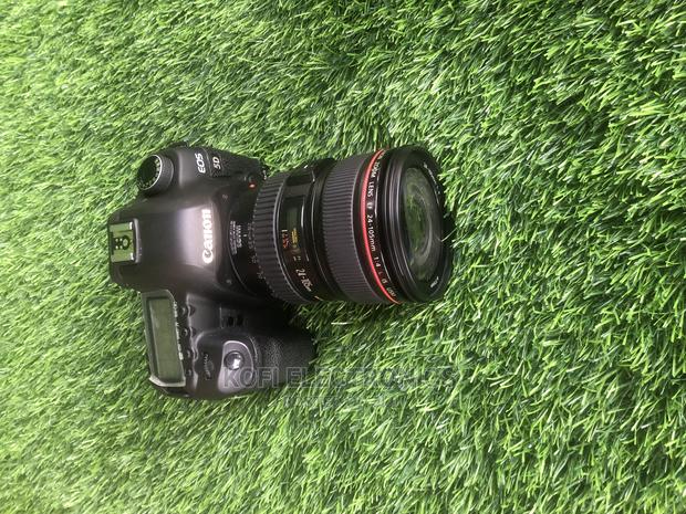 Canon EOS 5D Mark III DSLR Kit W/Canon 24-105mm F/4l IS Lens · Photo 1
