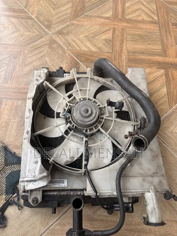 Toyota Vitz Raditor for Sale · Photo 1