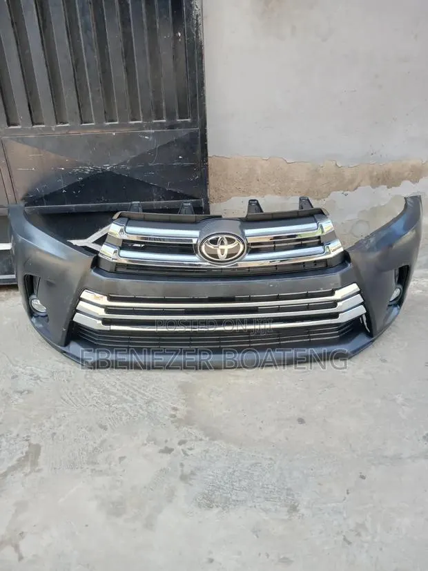 Toyota Highlander 2018 2019 Model Front Bumper Complete · Photo 1