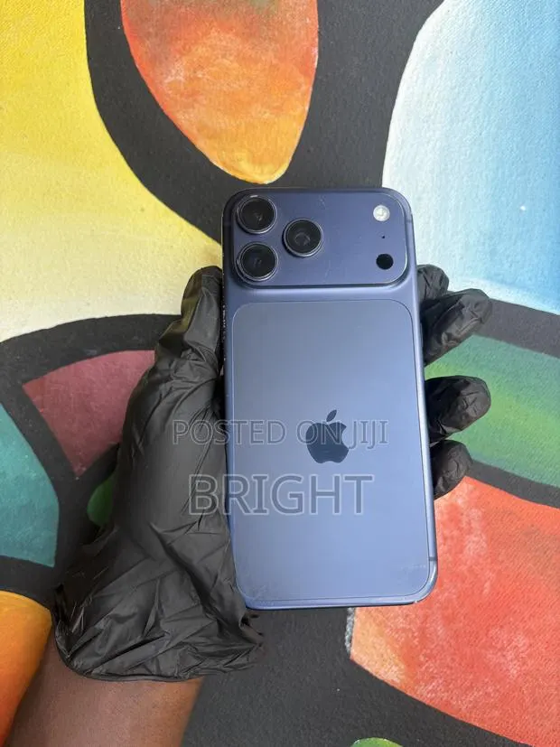 Apple iPhone 17 Pro Max 512 GB · Photo 1
