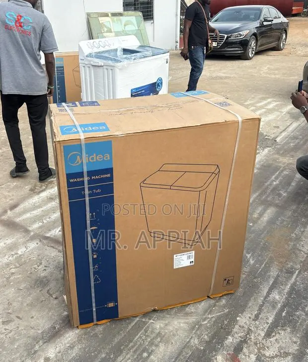 Affordable Semi-Automatic Midea 7kg Top Load Washing Machine · Photo 1