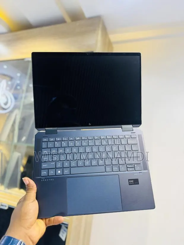 New Laptop HP Spectre 14 32GB Intel Core Ultra 7 SSD 2T · Photo 1