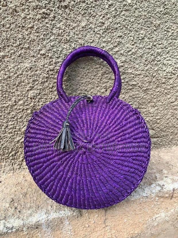African Straw Basket · Photo 4
