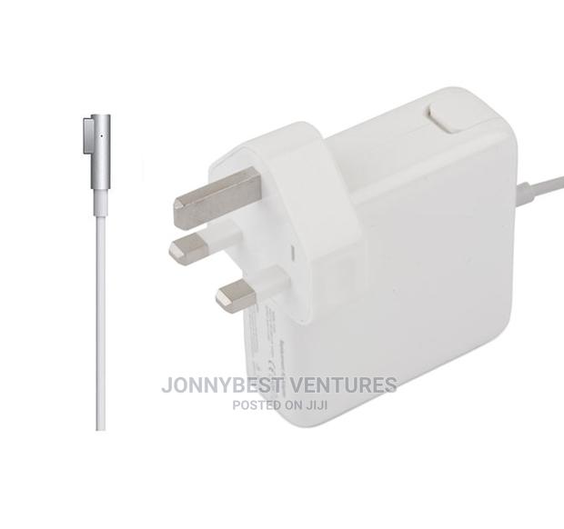 Macbook Pro Charger · Photo 1