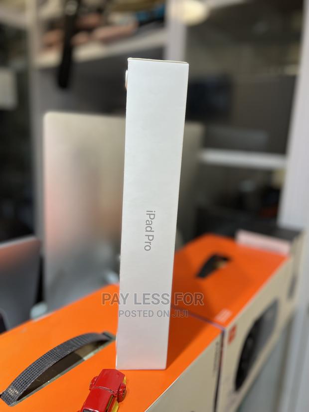 New Apple iPad Pro 12.9 (2022) 256 GB Gray · Photo 3