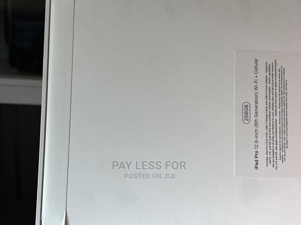New Apple iPad Pro 12.9 (2022) 256 GB Gray · Photo 4