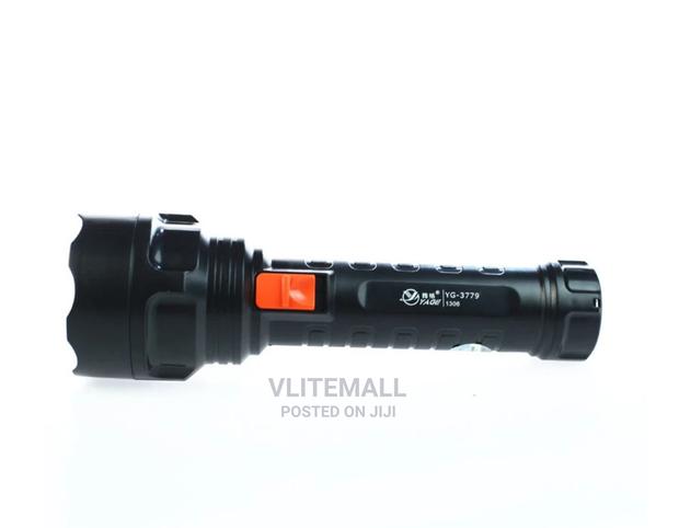 Yg-3779 Led Rechargeable Flashlight · Photo 1