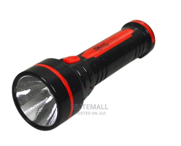 YG-3775 LED Rechargeable Flashligh · Photo 2