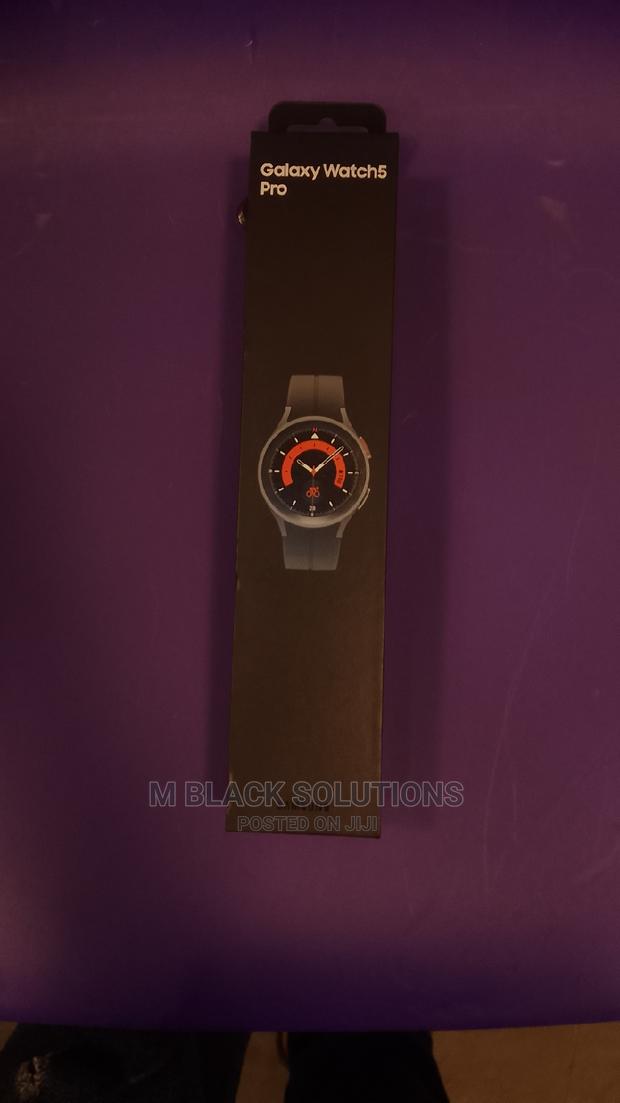 Samsung Watch 5 Pro 45mm Titanium · Photo 2