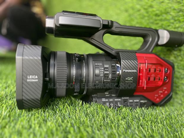 AG-DVX200 /HD Handheld Camcorder · Photo 1