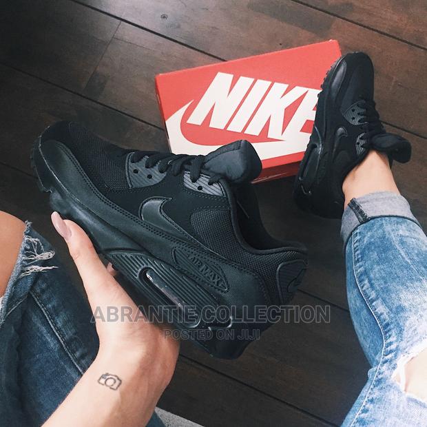 Nike Air Max 90 Triple Black · Photo 1