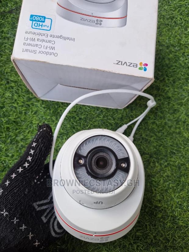Ezviz C4W Security Camera · Photo 3