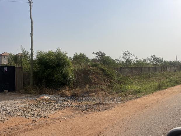 Do You Want a Little Roadside Land to Buy at Legon Hills · Photo 2