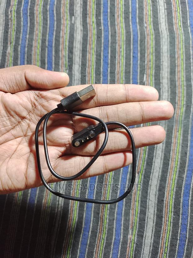 Oraimo Watch 2 Pro Smart Watch Charger · Photo 5