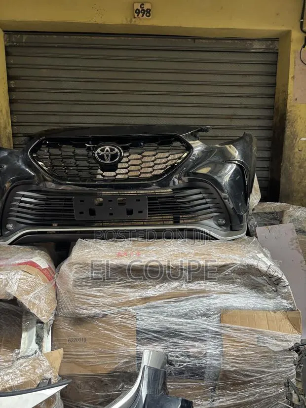 Toyota Highlander 2020-2021-2022-2023-2024-2025 Front Bumper Complete · Photo 1