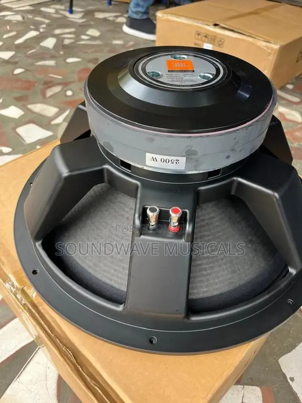 JBL 18 Inches Speaker 2500 Watts · Photo 1