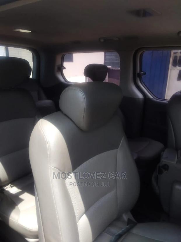 Car Rental. Hyundai H1 Buses for Rent in Ghana · Photo 3