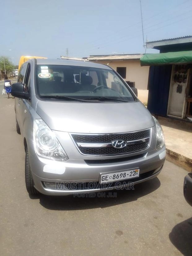 Car Rental. Hyundai H1 Buses for Rent in Ghana · Photo 1