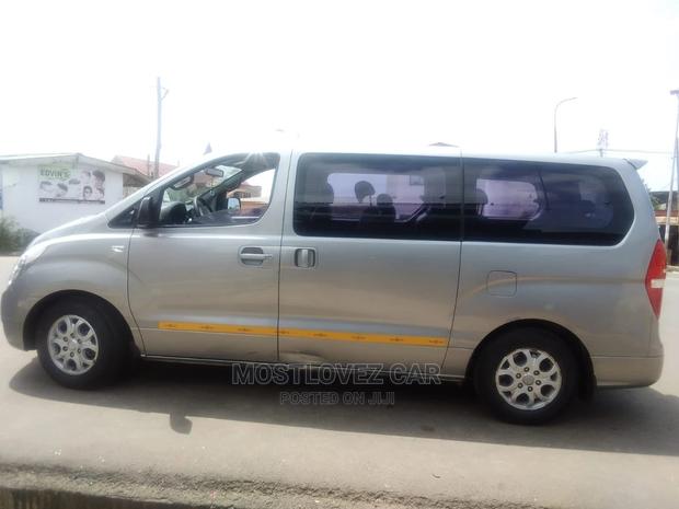 Car Rental. Hyundai H1 Buses for Rent in Ghana · Photo 2