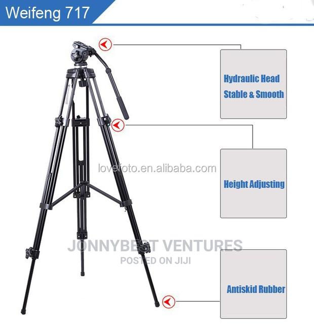 717 Heavy Duty Tripod · Photo 2
