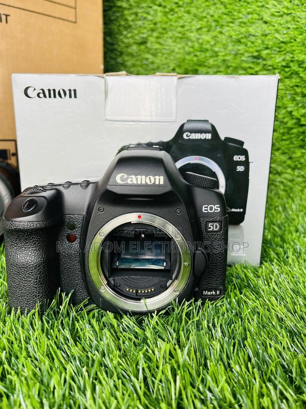 Canon EOS 5D Mark II Full Frame DSLR Camera (Body Only) (OLD · Photo 1