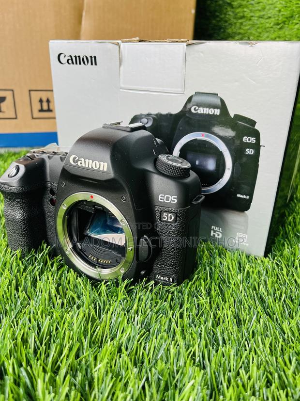 Canon 5D Mark II Full Body Only Camera · Photo 1