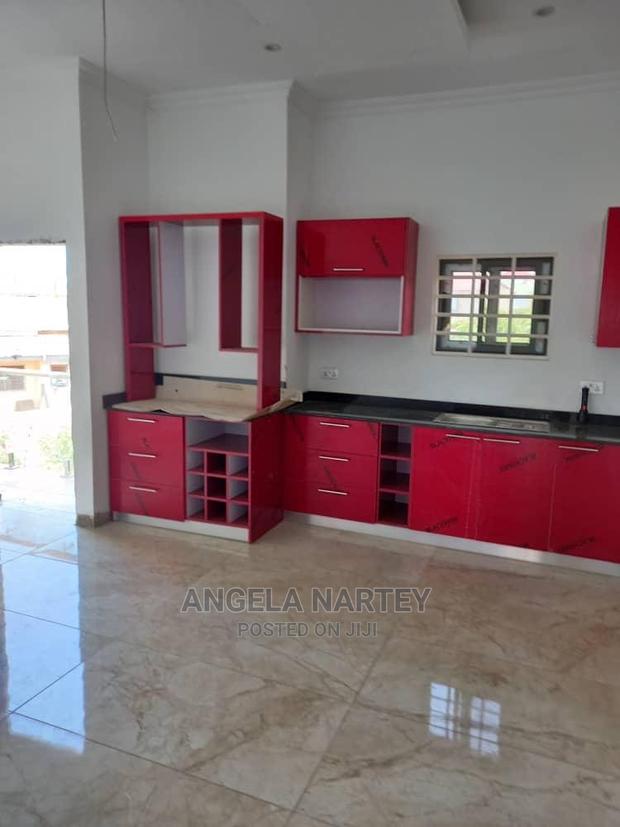 4bdrm House in Sakumono Estates, Tema Metropolitan for Sale · Photo 3