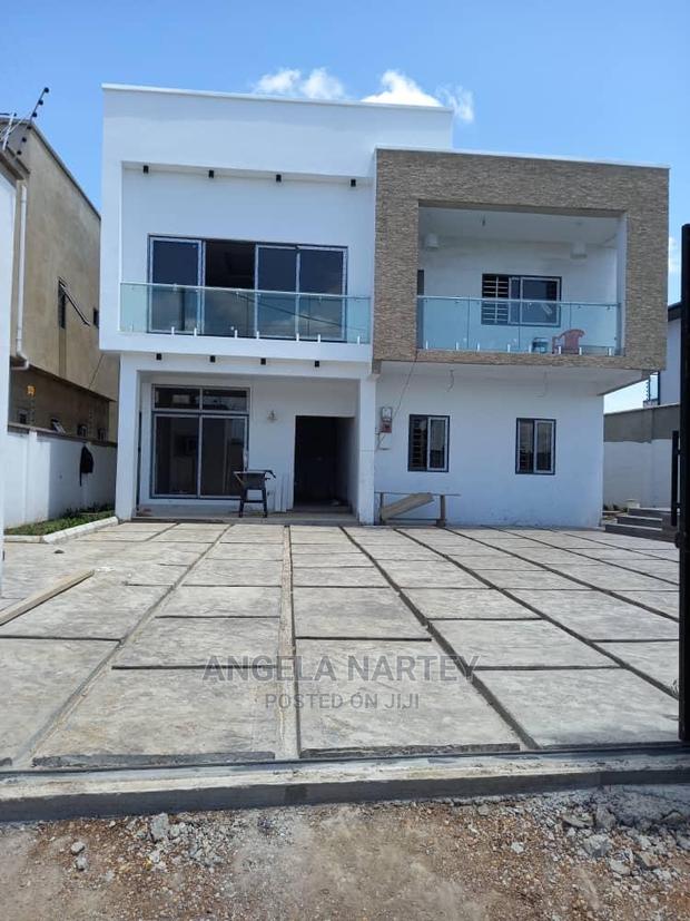 4bdrm House in Sakumono Estates, Tema Metropolitan for Sale · Photo 2