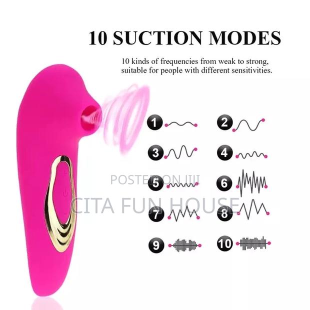 Clit / Nipple Sucking Vibrator · Photo 2