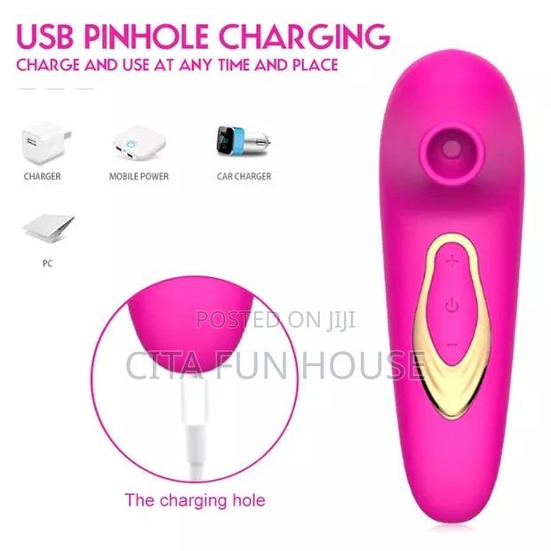 Clit / Nipple Sucking Vibrator · Photo 4