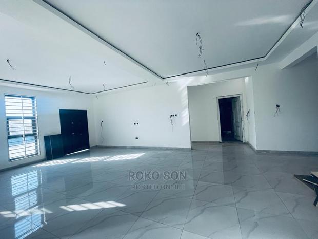 4bdrm Duplex in Dr Roko, Adjiriganor for Sale · Photo 4