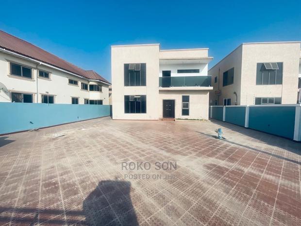 4bdrm Duplex in Dr Roko, Adjiriganor for Sale · Photo 1