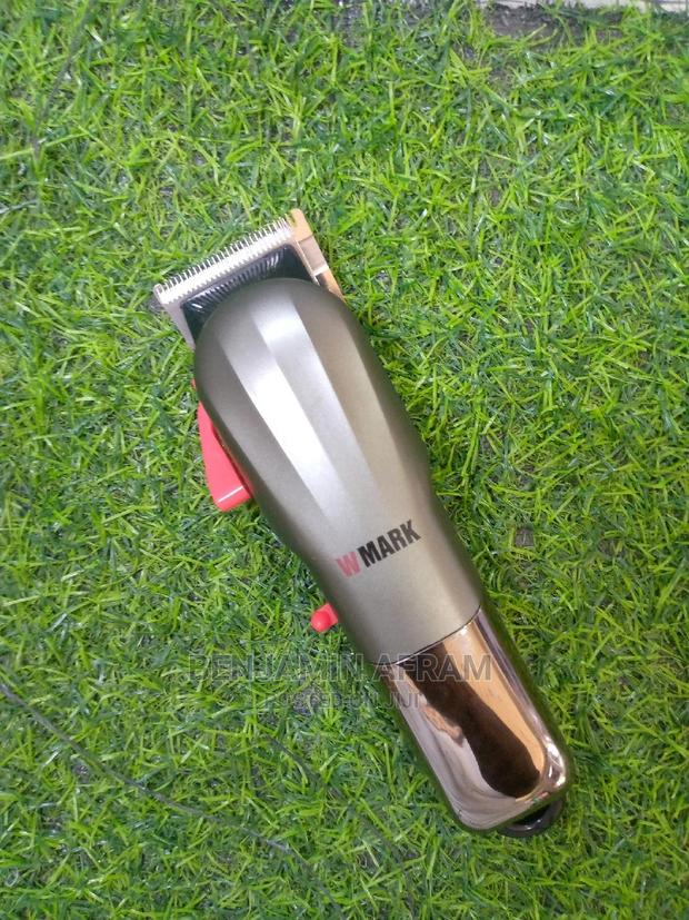 Supreme Rechargeable Cordless Hair Clippers · Photo 3