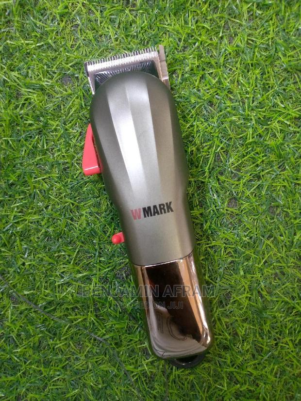 Supreme Rechargeable Cordless Hair Clippers · Photo 4