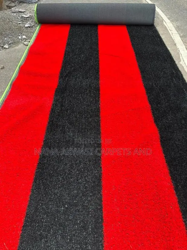 Red and Black Grass Carpet 20mm · Photo 1