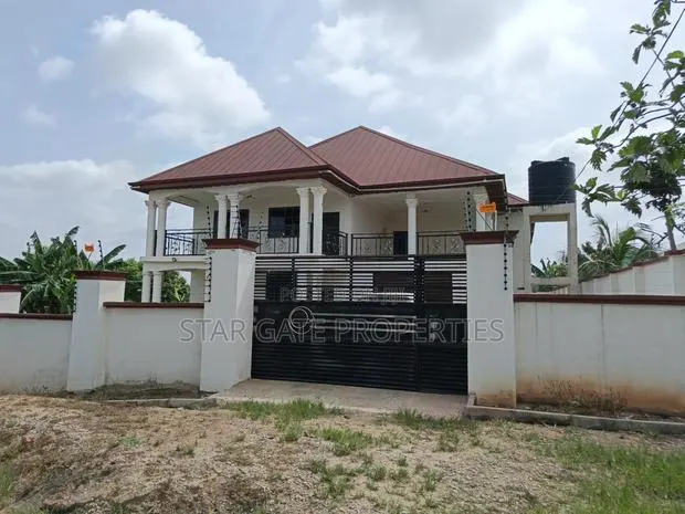 5bdrm House in Abuakwa Manhyia, Kumasi Metropolitan for sale · Photo 1