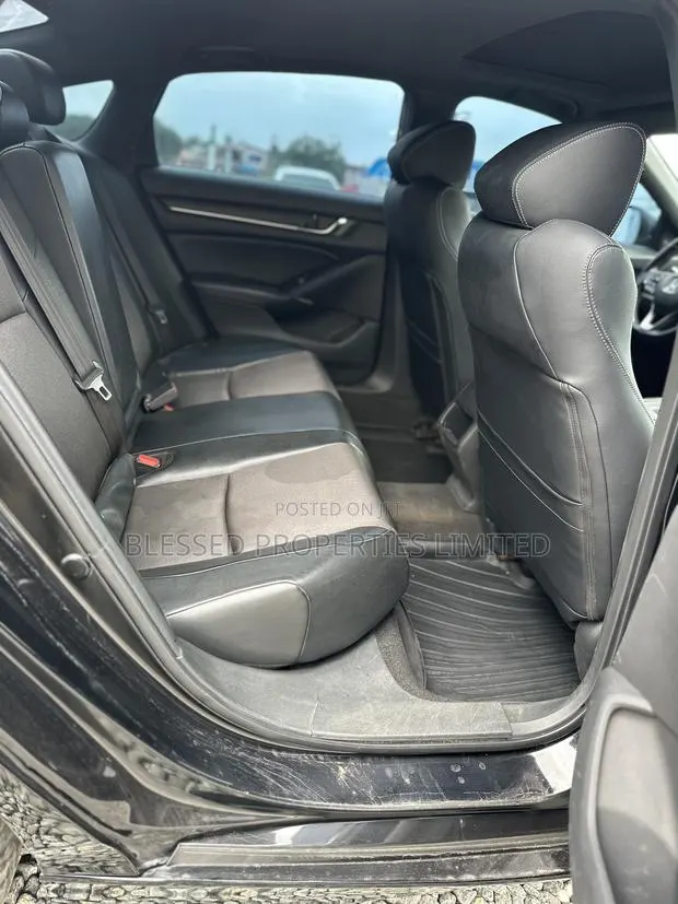 Honda Accord EX-L (1.5L 4cyl Turbo CVT) 2019 Black · Photo 1